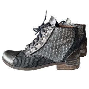 Clocharme Black Leather Ankle Boots